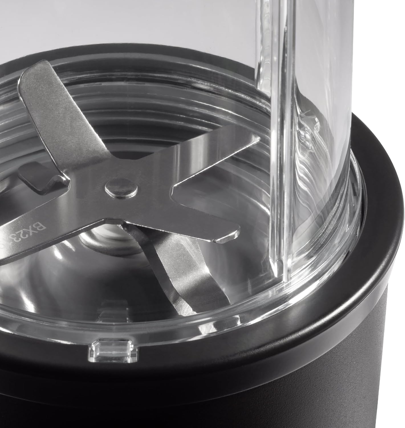 NutriBullet 900W Series Mega Pack – Personal Blender with 2x Blades, 3x Cups & Milling Blade for Dry Blends